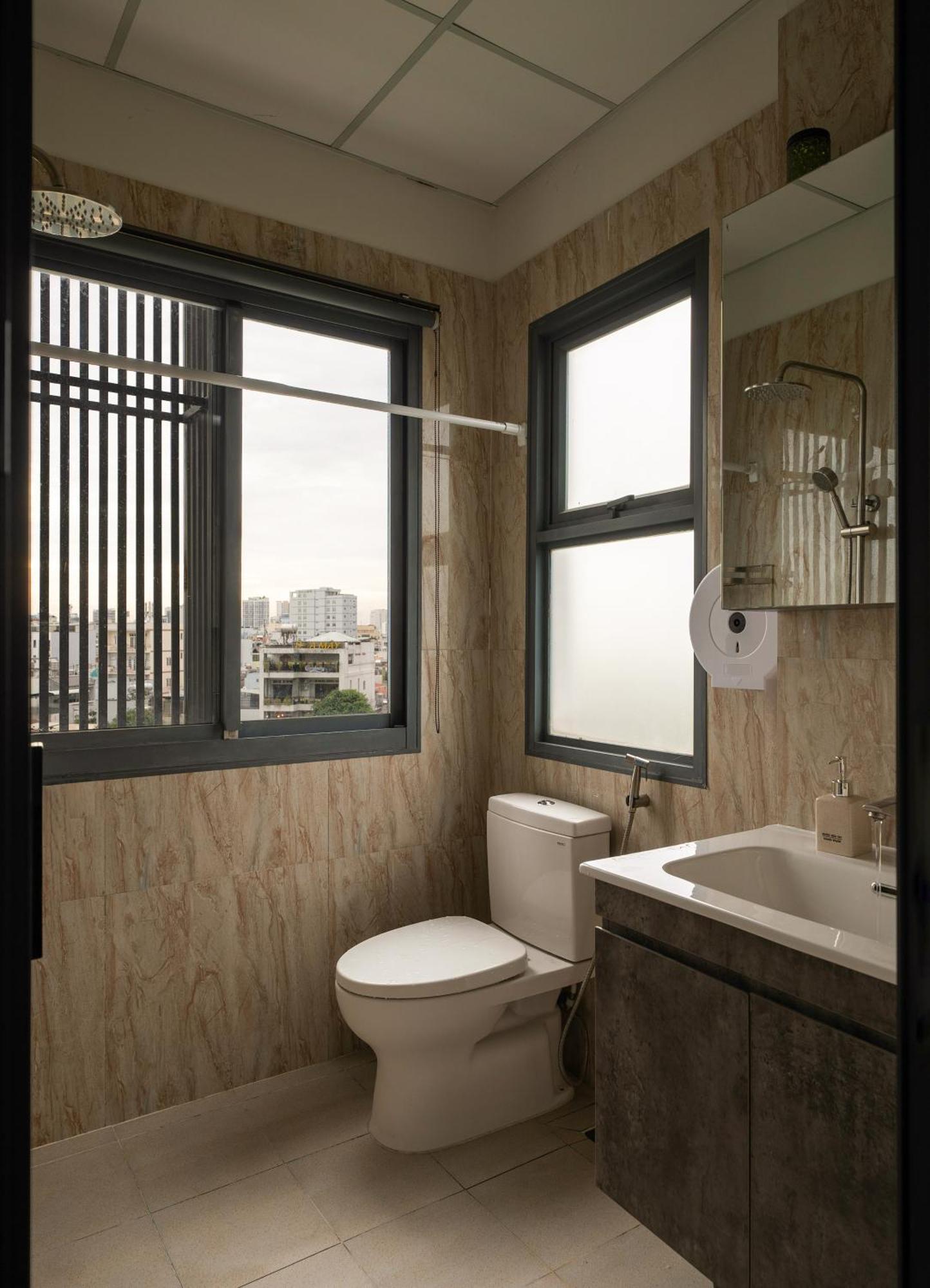 Peaceful 1-bdr Riverfront Retreat In Dic1 Ho Chi Minh City